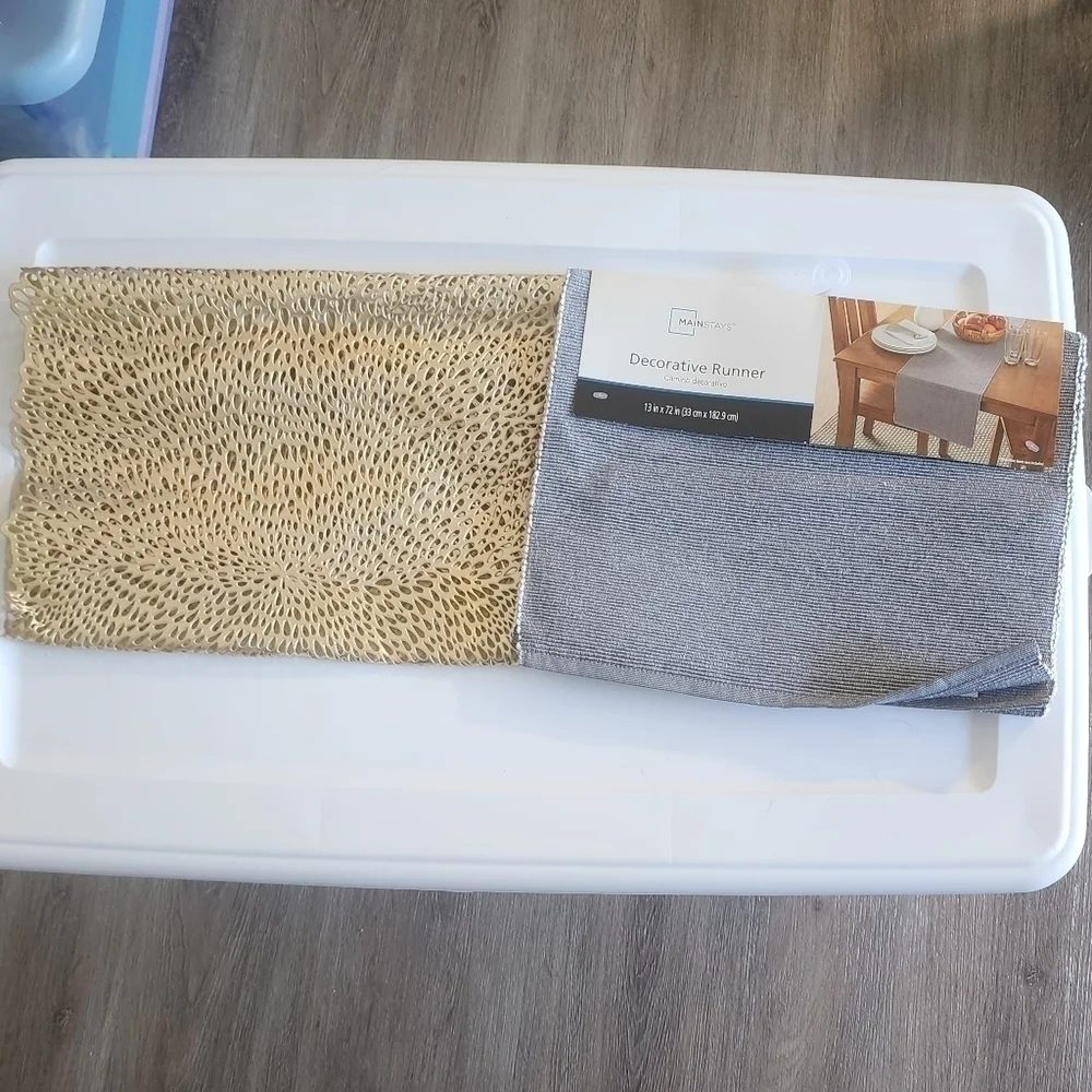 Decorative table runners silver and gold color